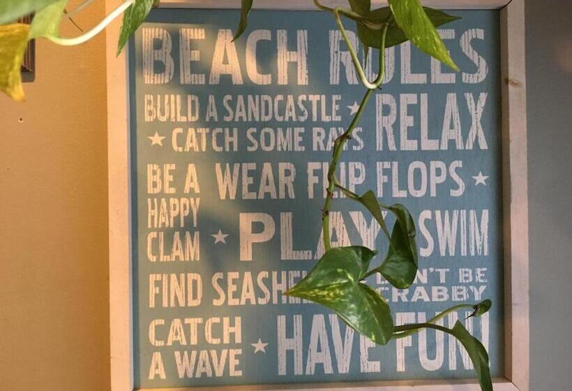 Westhampton Seabreeze Motel