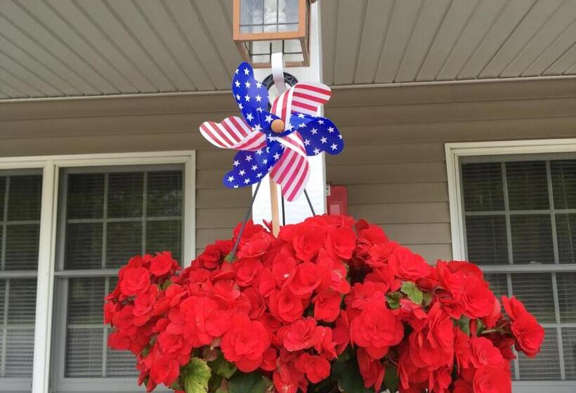 Westhampton Seabreeze Motel