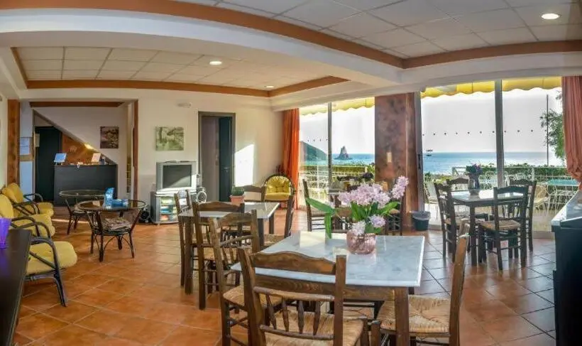 Hotelli Beach Oasis By Bs