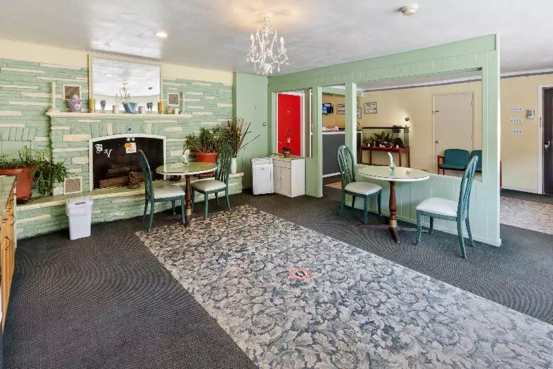 Retkeilymaja Oyo Hotel Buena Vista Delhi