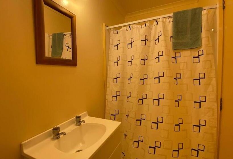 ユースホステル National Park Backpackers