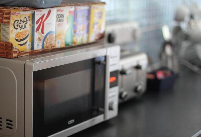 فندق صغير The Station