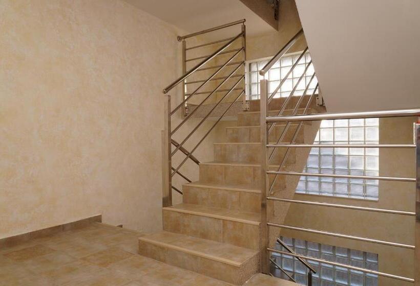 Apart Hotel Apple Cat Montenegro Ko Bijela