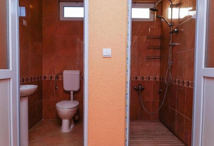 Apart Hotel Apple Cat Montenegro Ko Bijela