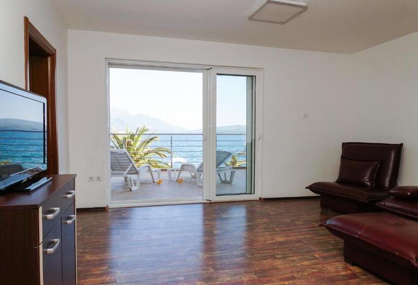 Apart Hotel Apple Cat Montenegro Ko Bijela