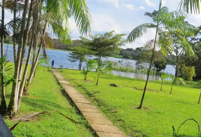 Hotelli Eware Refugio Amazonico