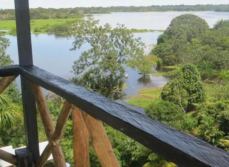 Hotelli Eware Refugio Amazonico