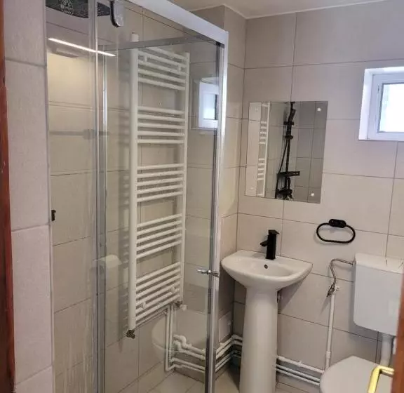 Majatalo Casa Floare De Colt