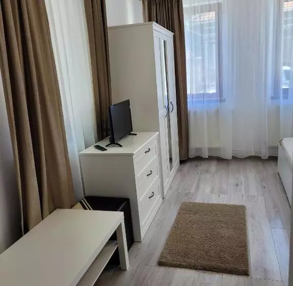 Majatalo Casa Floare De Colt