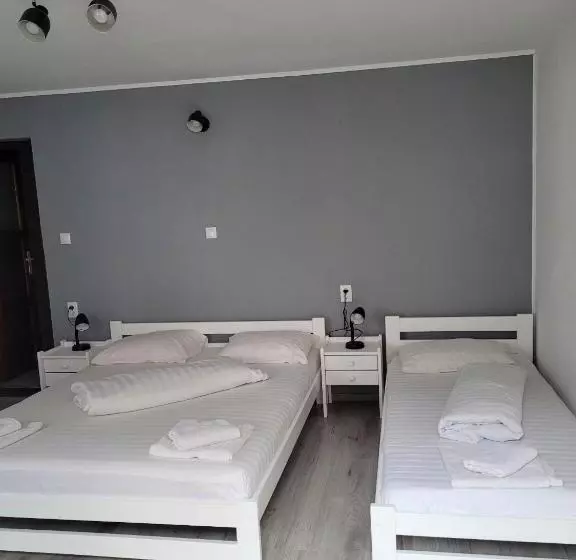 Majatalo Casa Floare De Colt