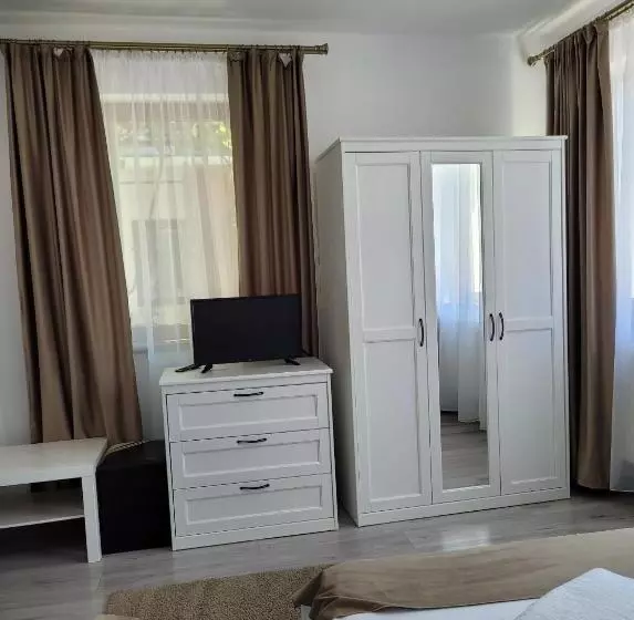 Majatalo Casa Floare De Colt