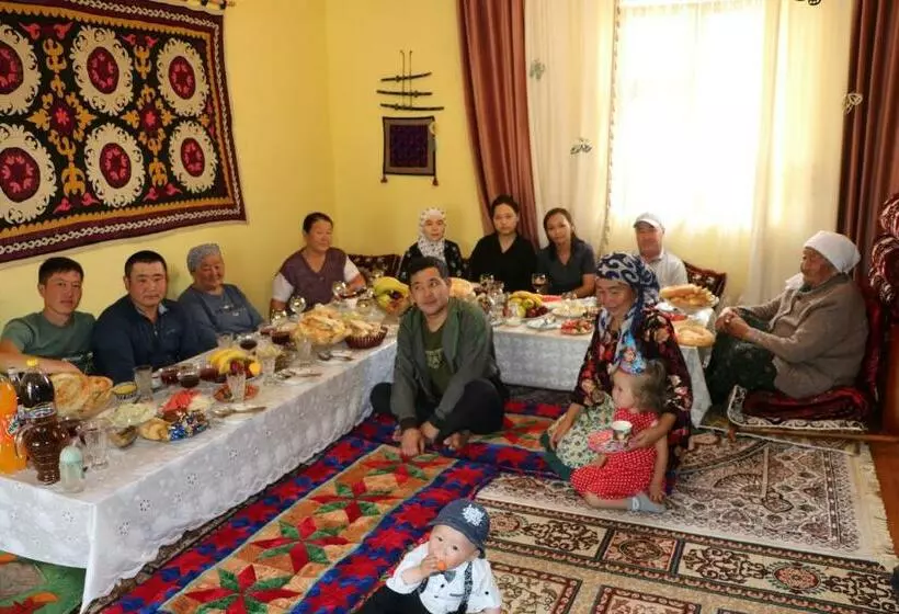 پانسیون Guest House Guljan