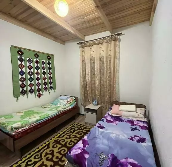 پانسیون Guest House Guljan