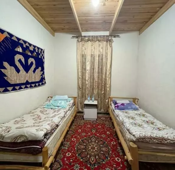 پانسیون Guest House Guljan