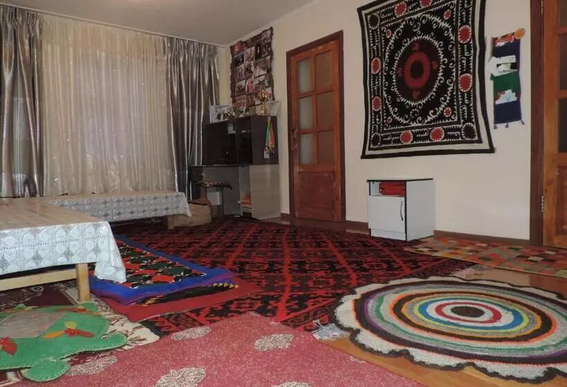 پانسیون Guest House Guljan