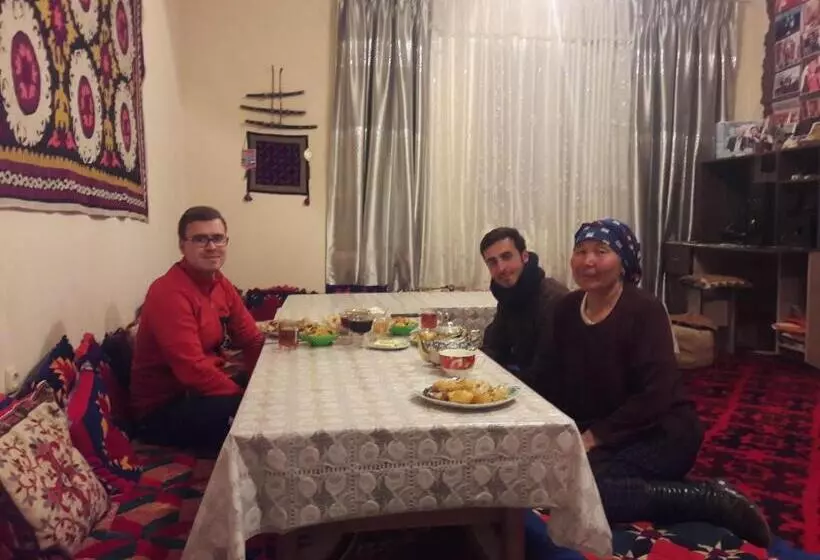 پانسیون Guest House Guljan