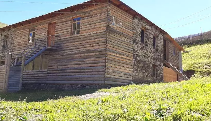 پانسیون Guesthouse Svanuri Sakhli