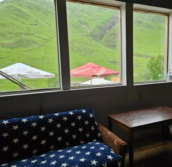 پانسیون Guesthouse Svanuri Sakhli