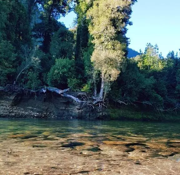 ペンション La Frontera Bed & Breakfast, Valle Cochamó