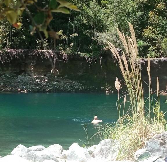 פנסיון La Frontera Bed & Breakfast, Valle Cochamó