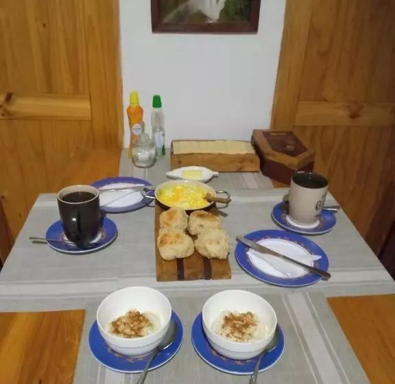 ペンション La Frontera Bed & Breakfast, Valle Cochamó