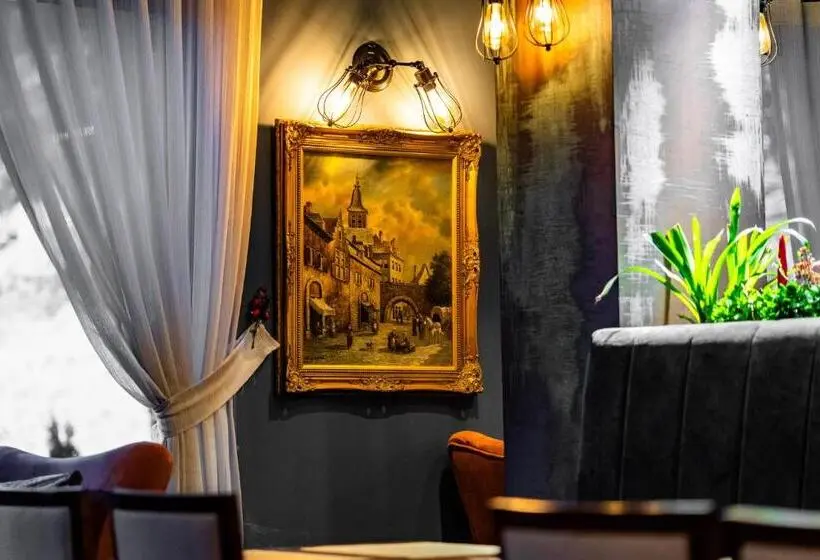 Maar Hotel Brezovice