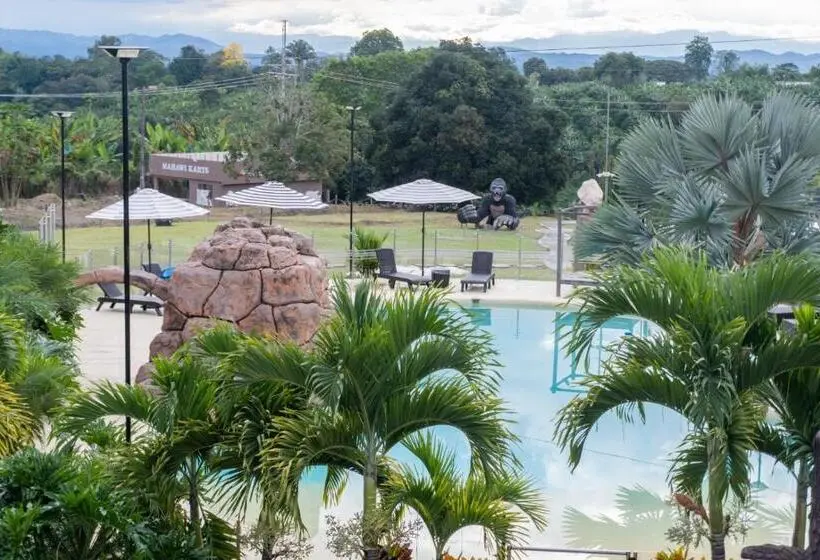 ホテル Mahawi Resort