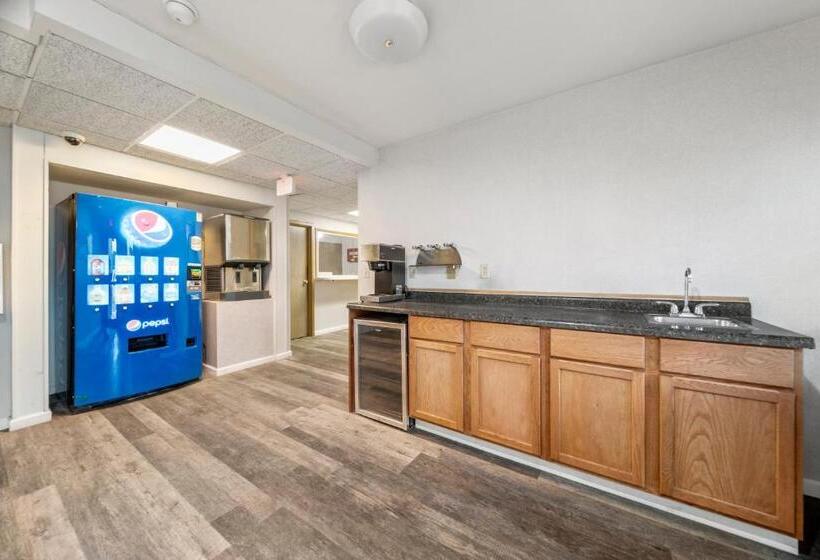 فندق صغير Executive Inn