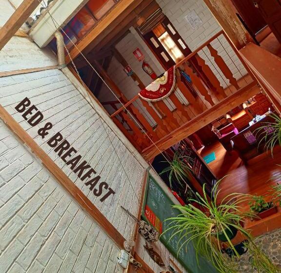 Bed & Breakfast Chuza Longa Home