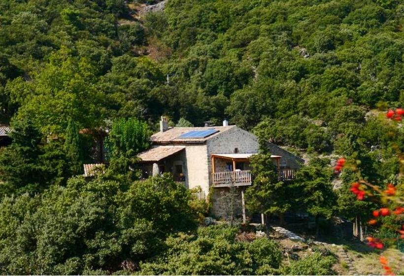 تختخواب و صبحانه Ferme Des Combettes