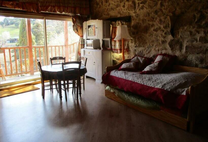 تختخواب و صبحانه Ferme Des Combettes