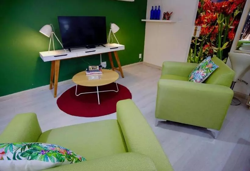 ベッドアンドブレックファースト Milly S Touch Studios