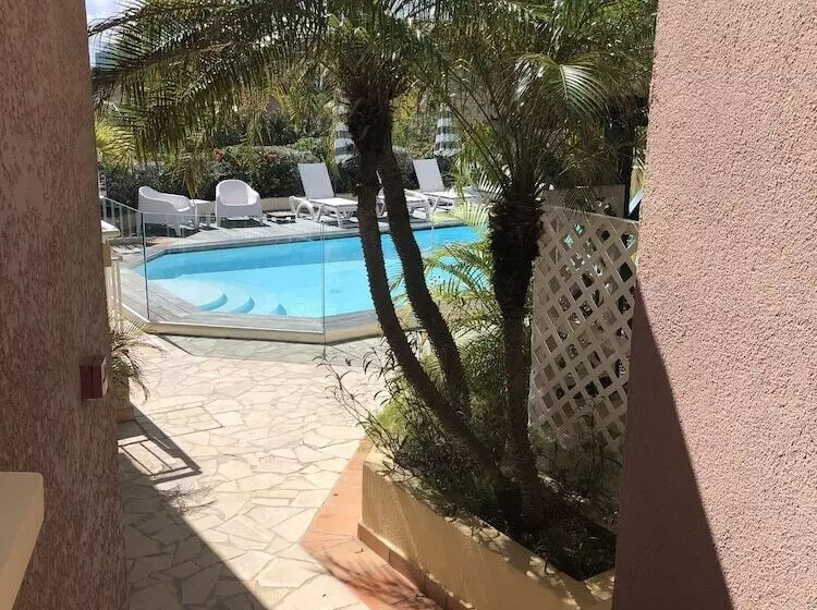 هتل Colombus Résidence