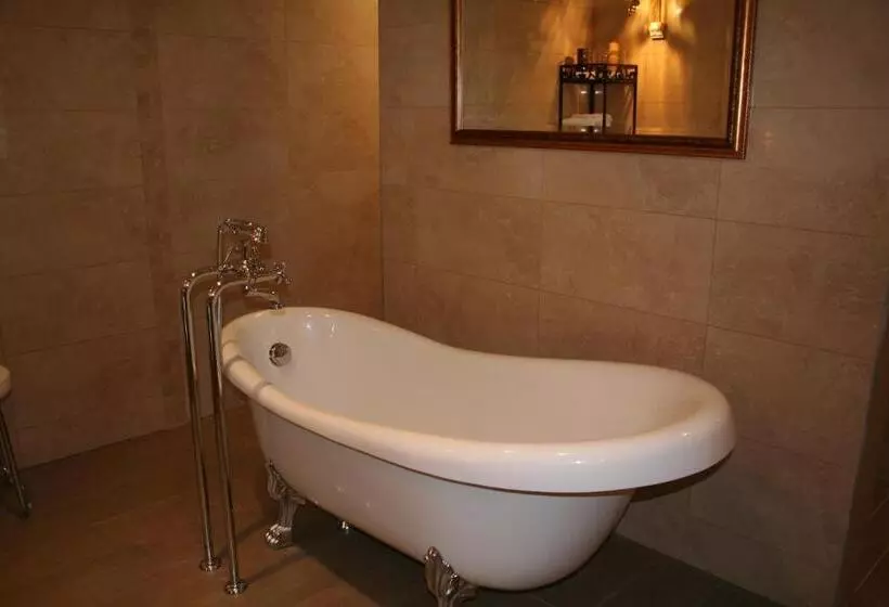 Hotelli L'ami Du Chambertin