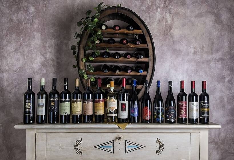 Отель Montiruju