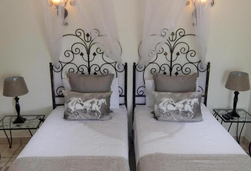 فندق River Crossing