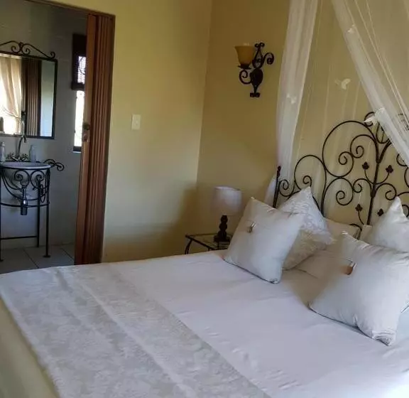 Hotelli River Crossing