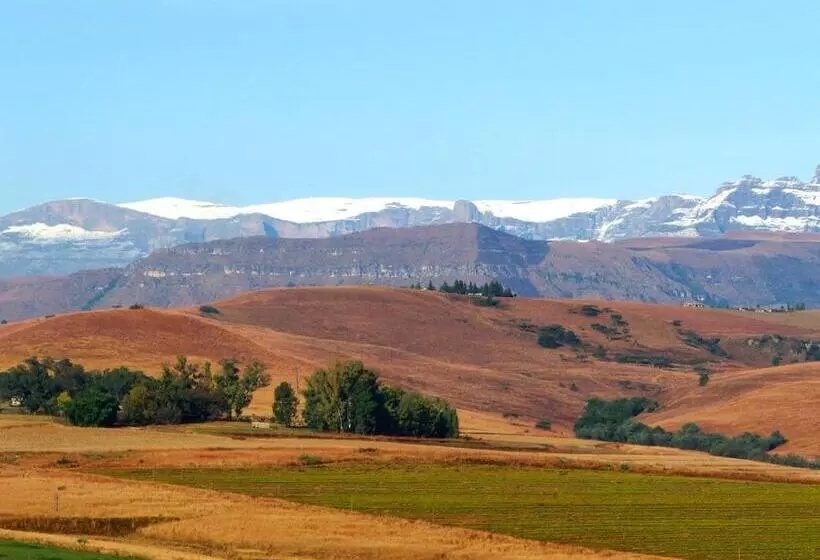 Hotelli River Crossing