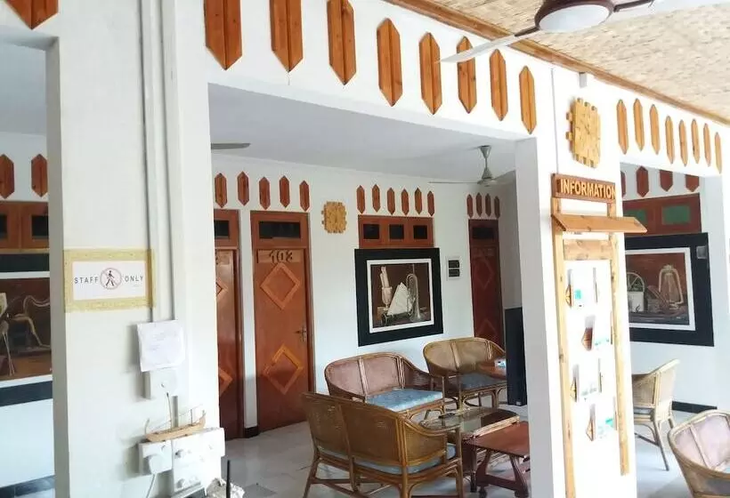 پانسیون Alvi Star Inn