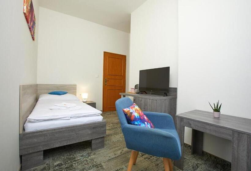 פנסיון Penzion Vila Tereza