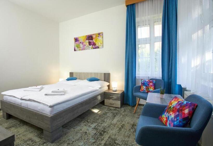 פנסיון Penzion Vila Tereza