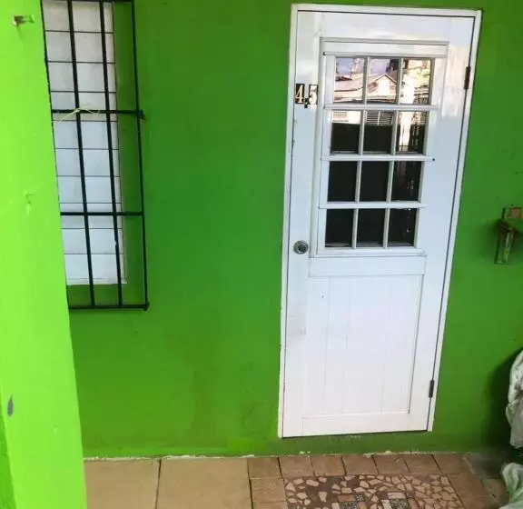 پانسیون Vieques Good Vibe Guest House