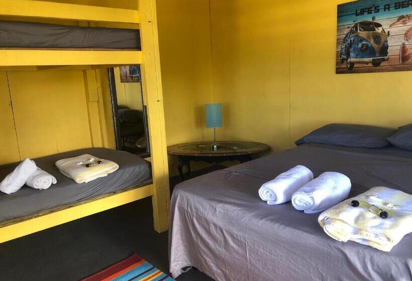 پانسیون Vieques Good Vibe Guest House