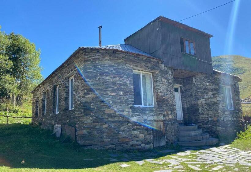 پانسیون Guesthouse Qaldea