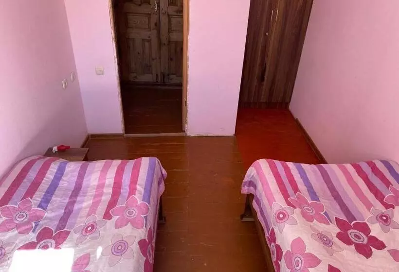 پانسیون Guesthouse Qaldea