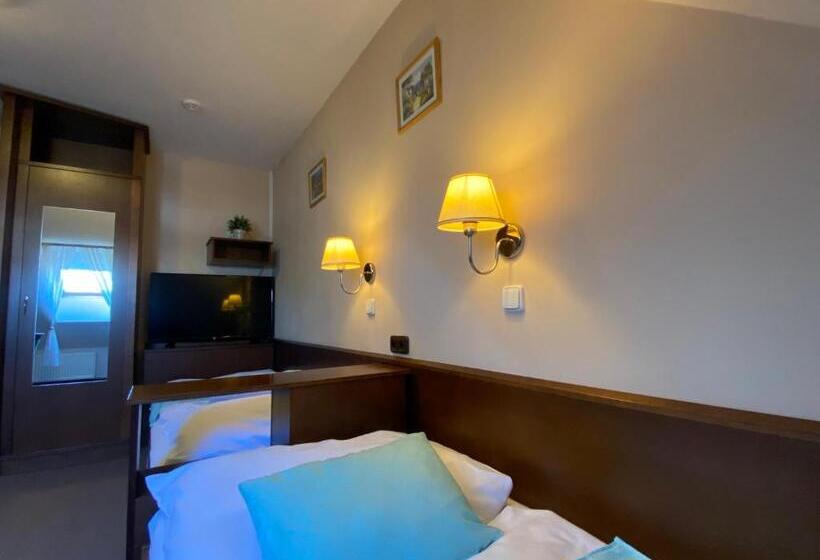 Zámecký Hotel Zlatý Orel