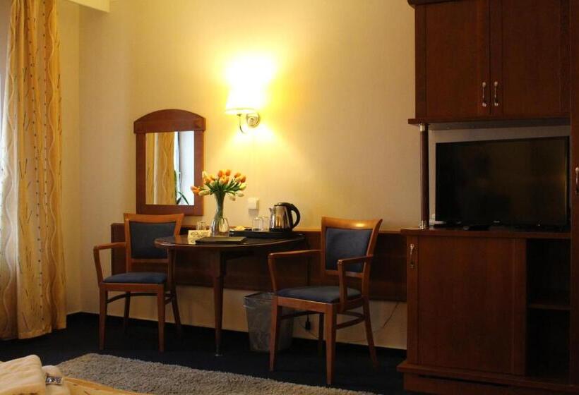 Zámecký Hotel Zlatý Orel