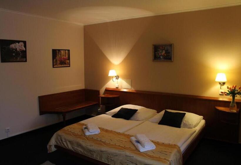 Zámecký Hotel Zlatý Orel