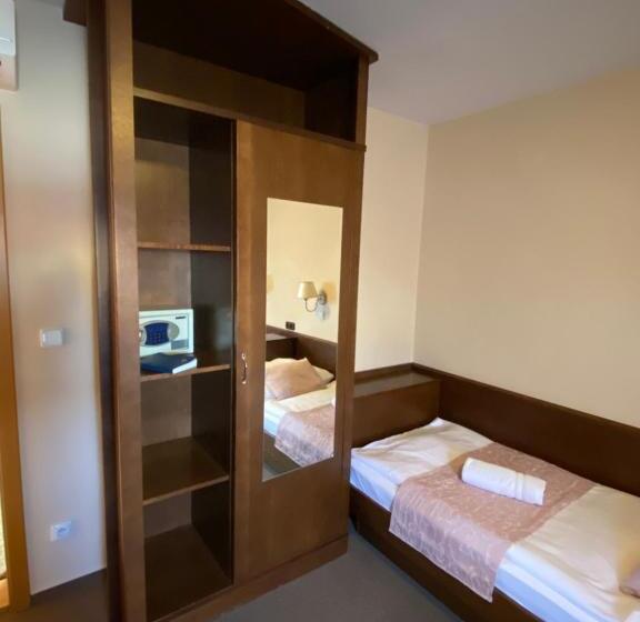 Zámecký Hotel Zlatý Orel