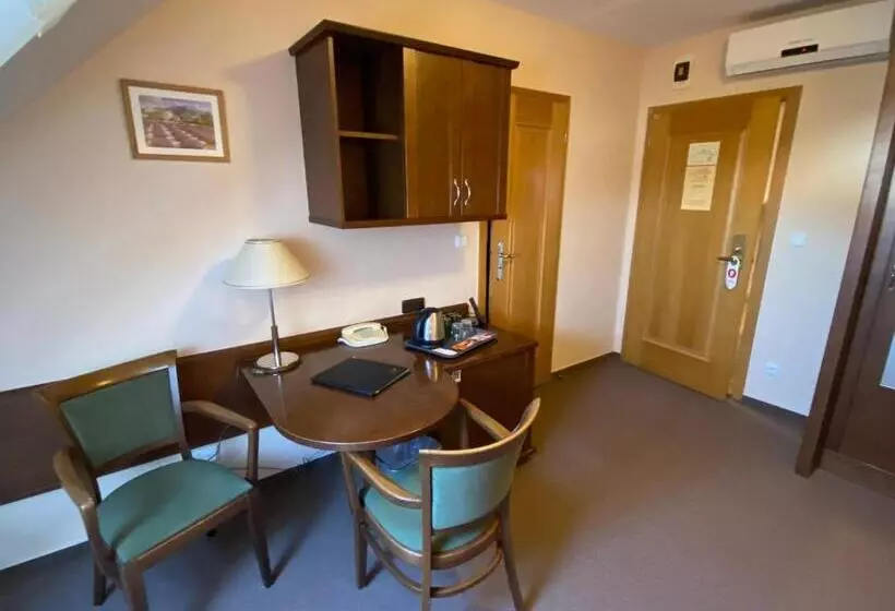 Zámecký Hotel Zlatý Orel